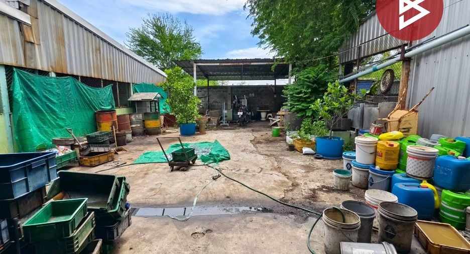 Продажа 4 спальни таунхаус в Mueang Samut Prakan, Самутпракан