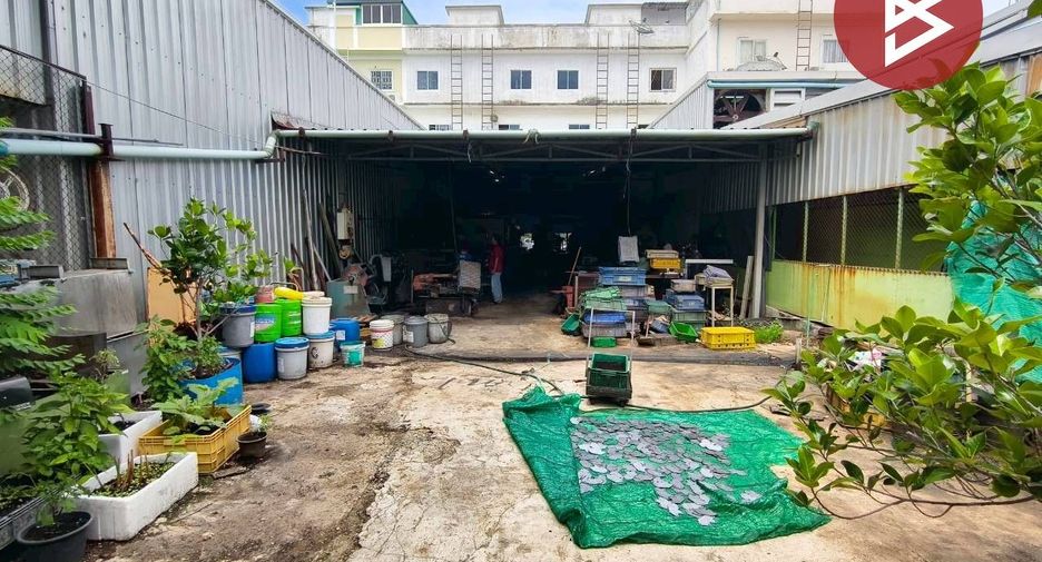 Продажа 4 спальни таунхаус в Mueang Samut Prakan, Самутпракан