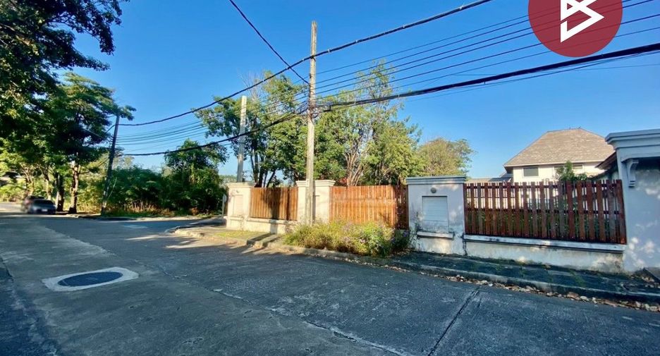 For sale land in Khan Na Yao, Bangkok