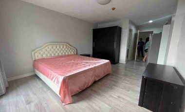 For sale 1 Beds condo in Phra Khanong, Bangkok