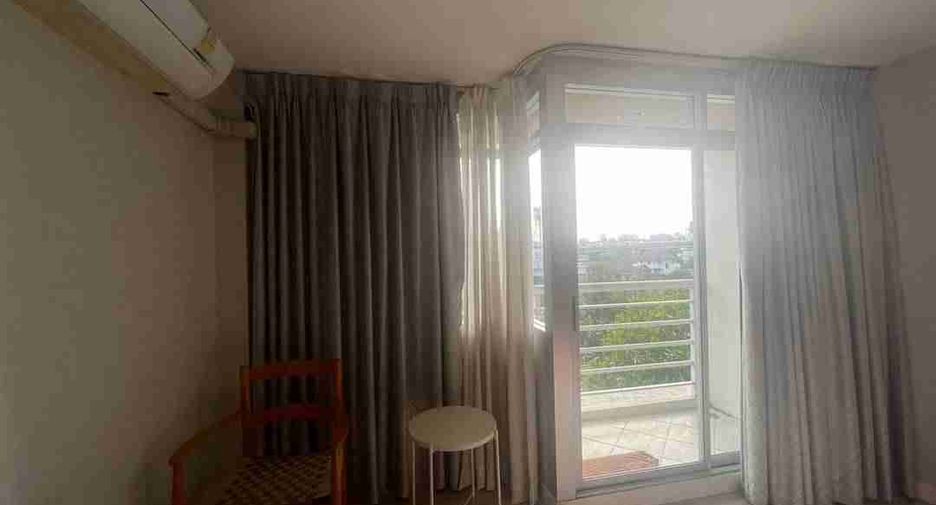 For sale 1 Beds condo in Phra Khanong, Bangkok