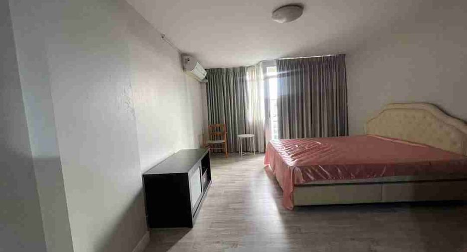 For sale 1 Beds condo in Phra Khanong, Bangkok