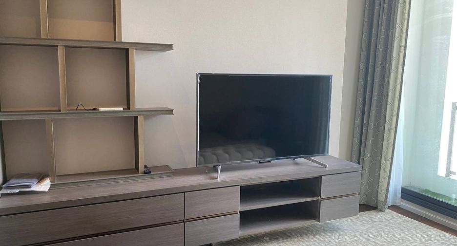For sale 2 bedrooms condo in Khlong Toei, Bangkok