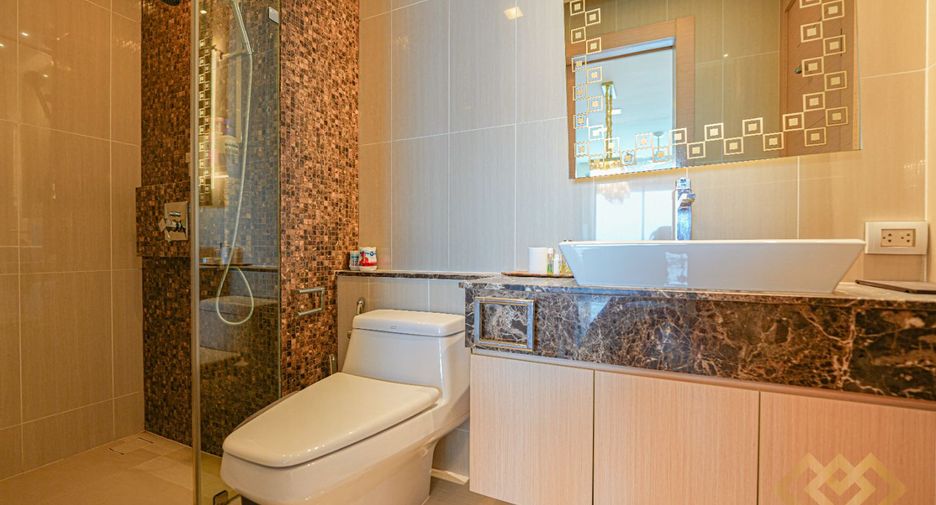 Condo en alquiler de 2 habitaciones en North Pattaya, Pattaya