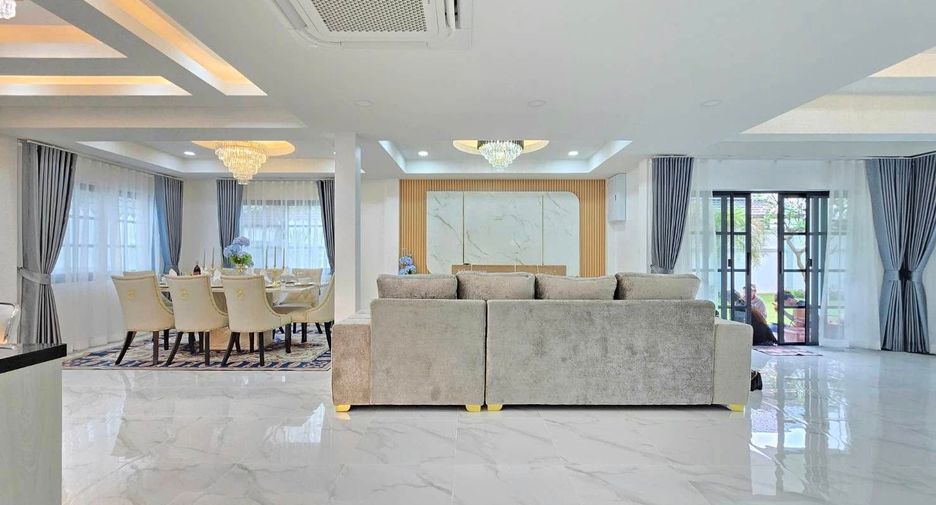 Haus zum Kauf mit 4 Zimmer in East Pattaya, Pattaya