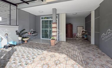 Casa adosada en venta de 3 habitaciones en Bang Kruai, Nonthaburi