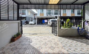 Casa adosada en venta de 3 habitaciones en Bang Kruai, Nonthaburi