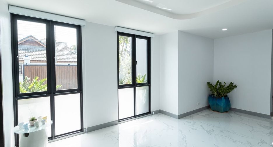 出售 7 卧室 独立屋 在 Mueang Chiang Mai, Chiang Mai