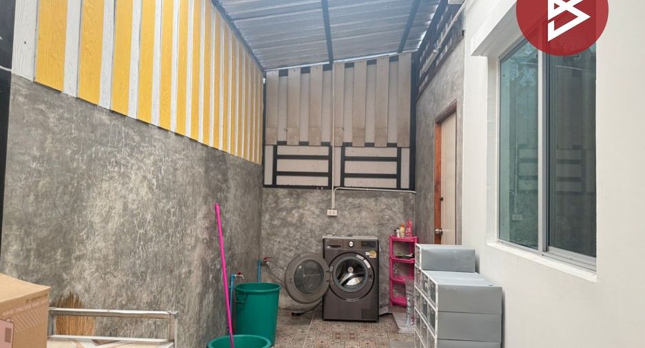 Продажа 3 спальни таунхаус в Si Racha, Чонбури