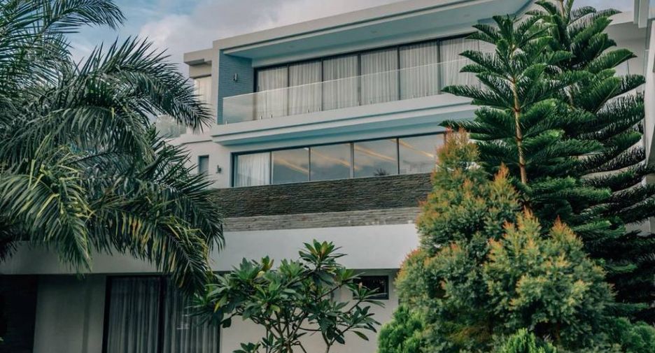 For rent 6 bedrooms villa in Kathu, Phuket