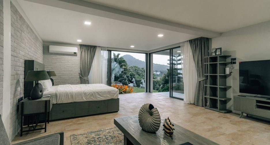 For rent 6 bedrooms villa in Kathu, Phuket