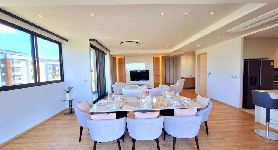 For rent 3 bedrooms condo in Mueang Samut Prakan, Samut Prakan