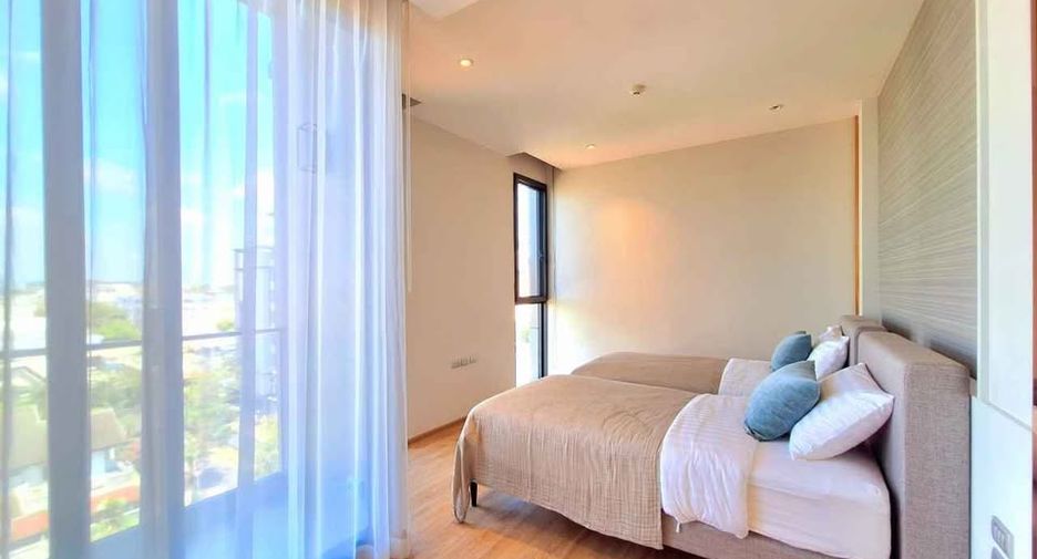For rent 3 bedrooms condo in Mueang Samut Prakan, Samut Prakan