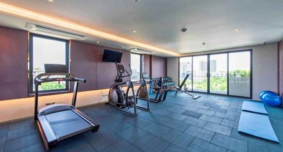 For rent 3 bedrooms condo in Mueang Samut Prakan, Samut Prakan