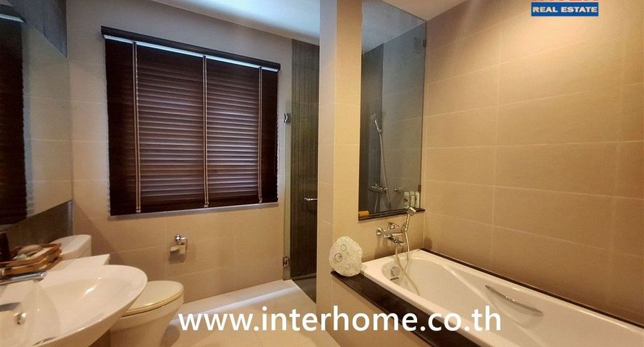 For sale 4 ベッドルーム house in Mueang Samut Prakan, Samut Prakan