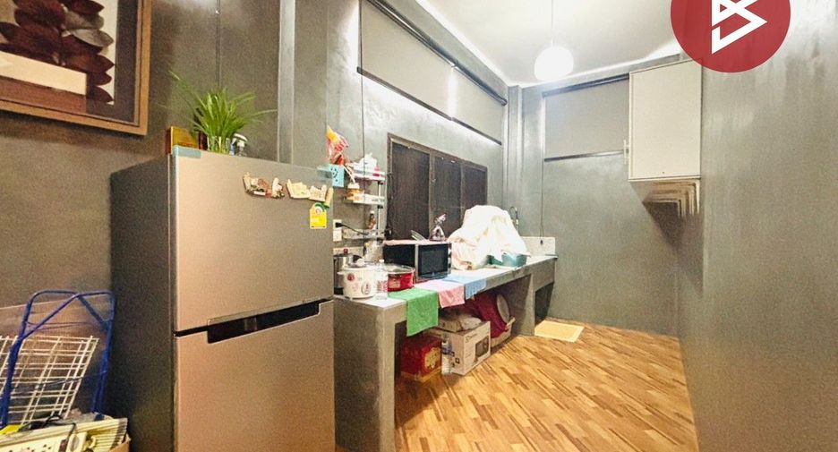 Продажа 2 спальни дом в Ban Bueng, Чонбури