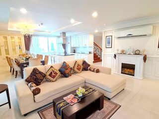 For rent 4 bedrooms condo in Watthana, Bangkok