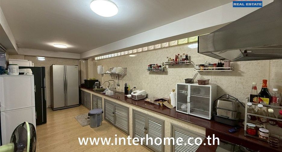 ขาย 4 ห้องนอน ทาวน์เฮ้าส์ ใน บางคอแหลม, กรุงเทพฯ
