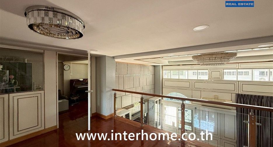 ขาย 4 ห้องนอน ทาวน์เฮ้าส์ ใน บางคอแหลม, กรุงเทพฯ