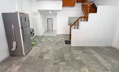 Casa adosada en venta de 3 habitaciones en Mueang Nonthaburi, Nonthaburi