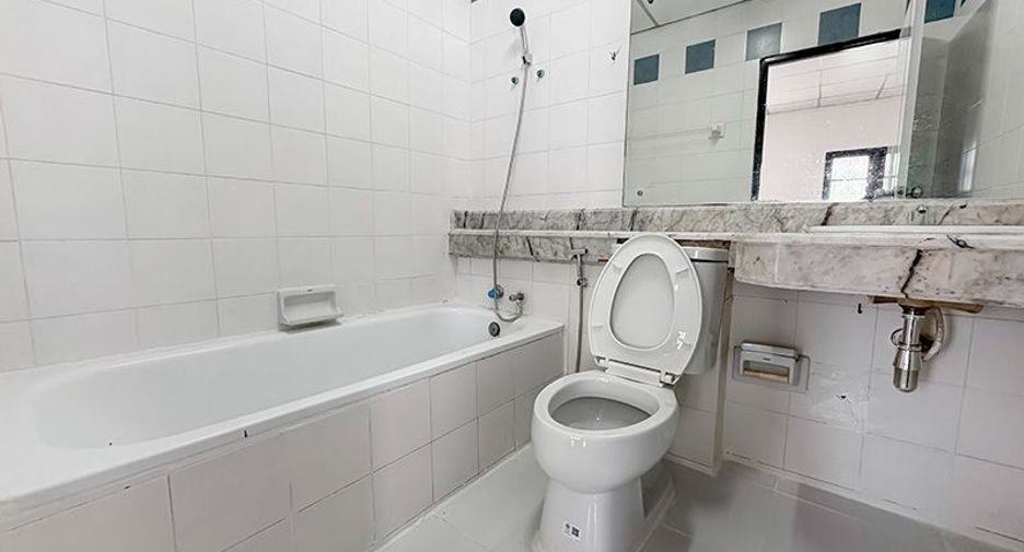 For sale 3 ベッドルーム townhouse in Mueang Nonthaburi, Nonthaburi