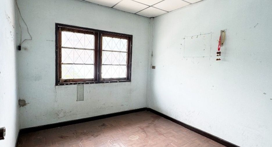 Продажа 2 спальни таунхаус в Mueang Pathum Thani, Патумтани