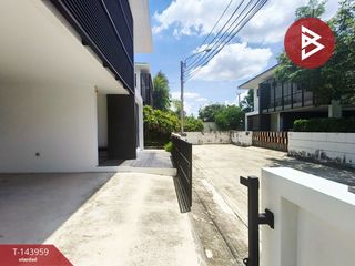 For sale 3 bedrooms house in Bang Phli, Samut Prakan