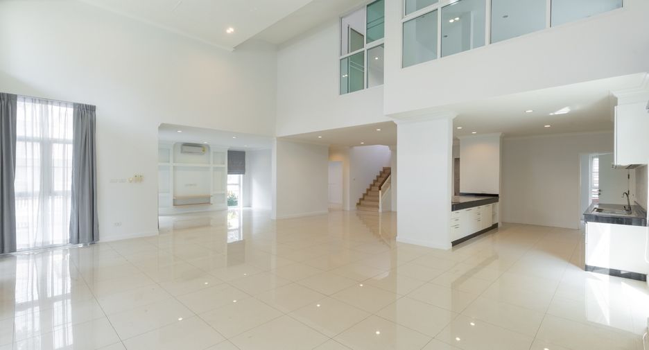 À vendre 4 chambres maison à Mueang Chiang Mai, Chiang Mai