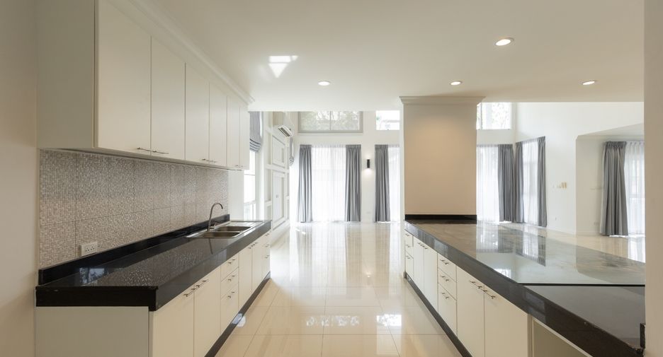 À vendre 4 chambres maison à Mueang Chiang Mai, Chiang Mai