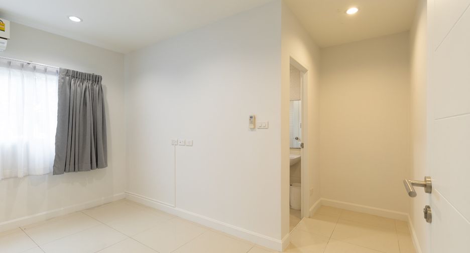 À vendre 4 chambres maison à Mueang Chiang Mai, Chiang Mai