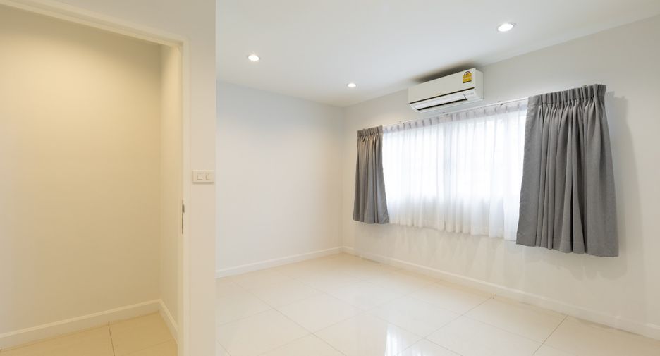 À vendre 4 chambres maison à Mueang Chiang Mai, Chiang Mai