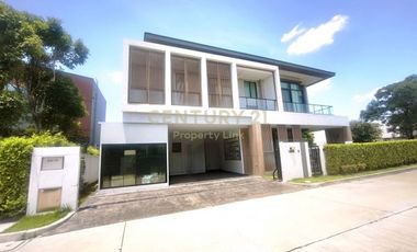 For sale 5 bedrooms house in Khlong Sam Wa, Bangkok