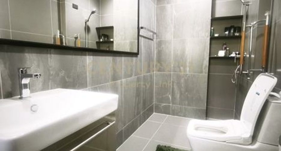 For sale 5 bedrooms house in Khlong Sam Wa, Bangkok