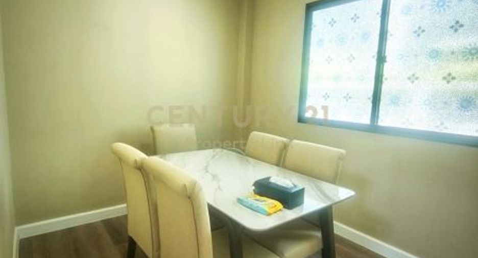 For sale 5 bedrooms house in Khlong Sam Wa, Bangkok