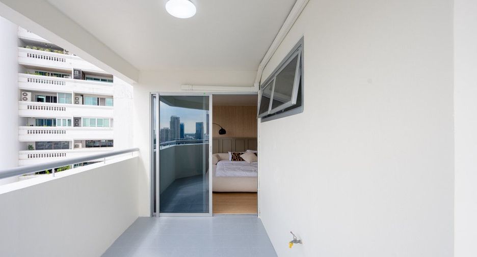 Condo en venta de 2 habitaciones en Khlong Toei, Bangkok