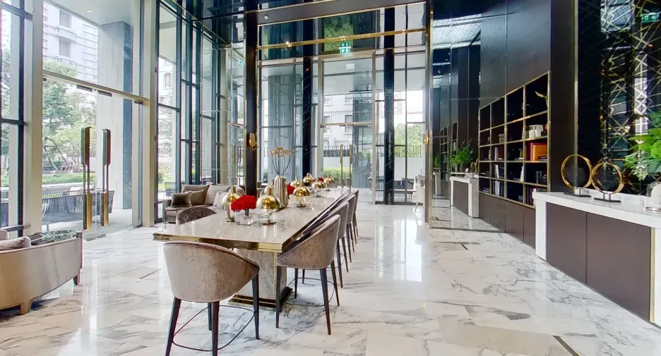 For rent 2 bedrooms condo in Khlong Toei, Bangkok