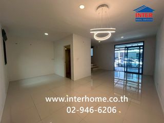 Casa adosada en venta de 3 habitaciones en Rat Burana, Bangkok