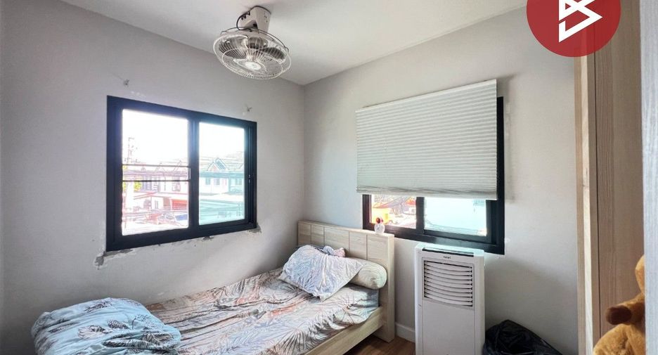 For sale 4 bedrooms townhouse in Bang Yai, Nonthaburi