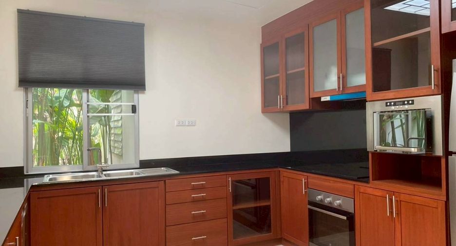 ให้เช่า 3 ห้องนอน คอนโด ใน วัฒนา, กรุงเทพฯ