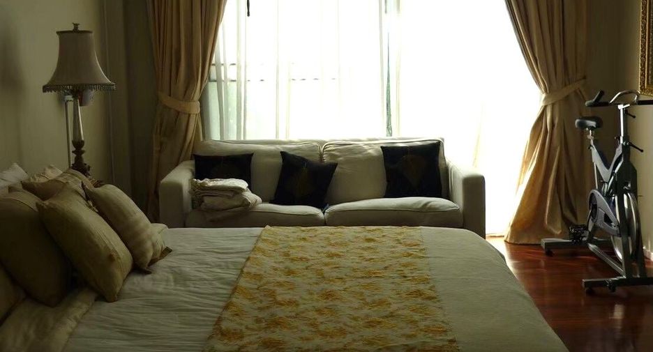 ให้เช่า 3 ห้องนอน คอนโด ใน วัฒนา, กรุงเทพฯ