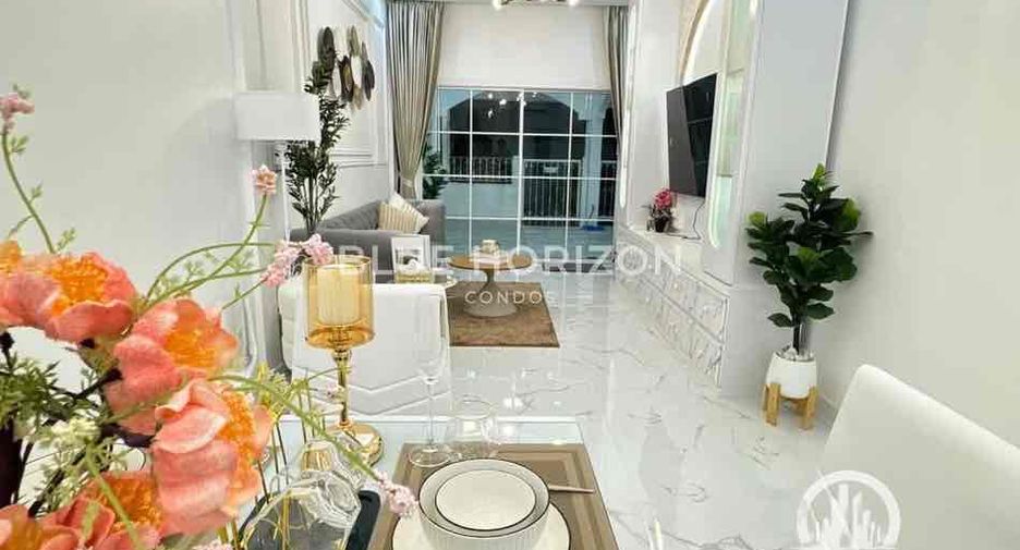 For sale 2 bedrooms townhouse in East Pattaya, Pattaya