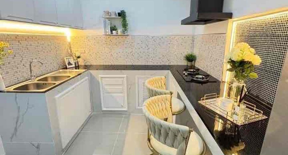 For sale 2 bedrooms townhouse in East Pattaya, Pattaya