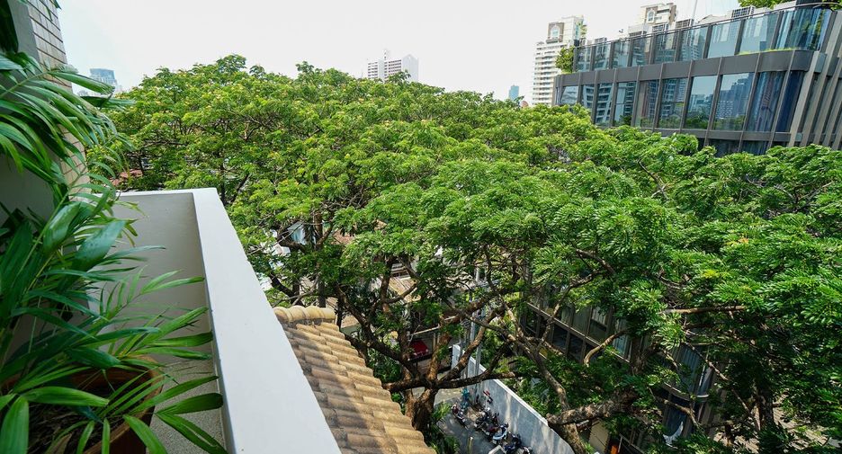 出租 4 卧室 公寓式住宅 在 Khlong Toei, 曼谷