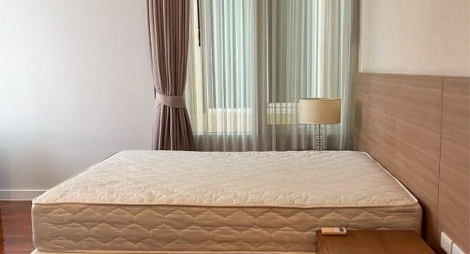 Аренда 4 спальни апартаменты в Кхлонг Тоеи, Бангкок