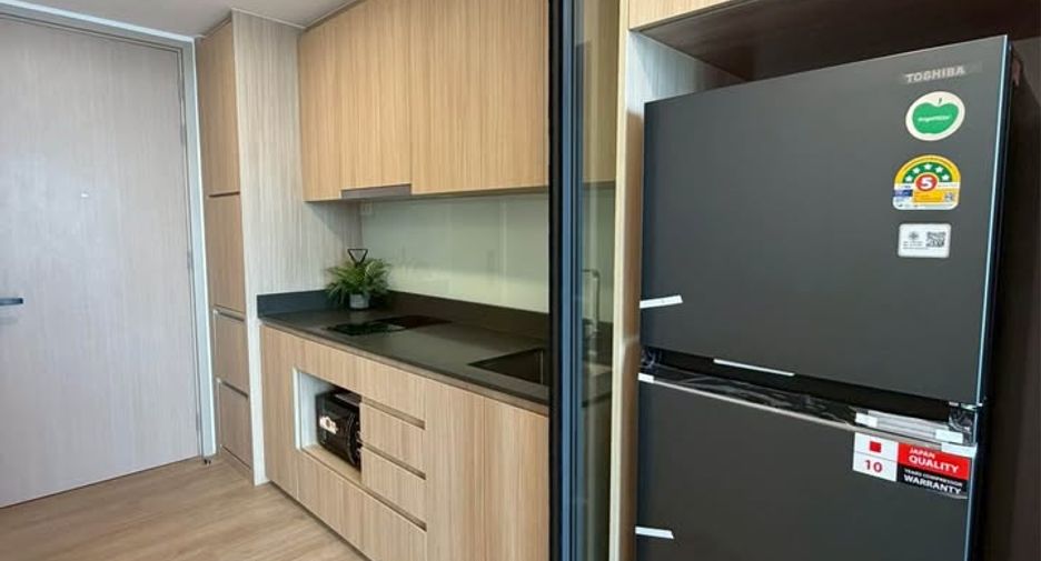 For rent 1 bed condo in Huai Khwang, Bangkok