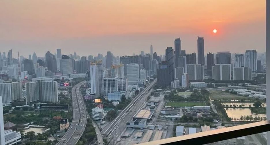 For rent 1 bed condo in Huai Khwang, Bangkok