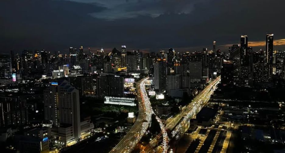 For rent 1 bed condo in Huai Khwang, Bangkok