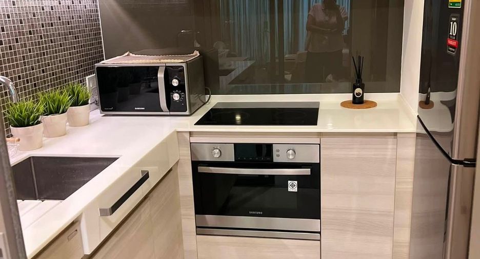 For rent 2 bedrooms condo in Khlong San, Bangkok