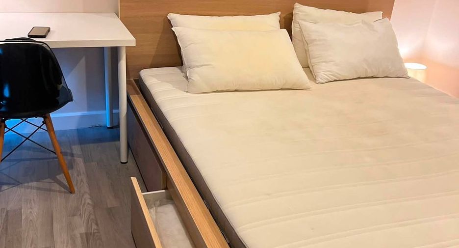 For rent 2 bedrooms condo in Khlong San, Bangkok