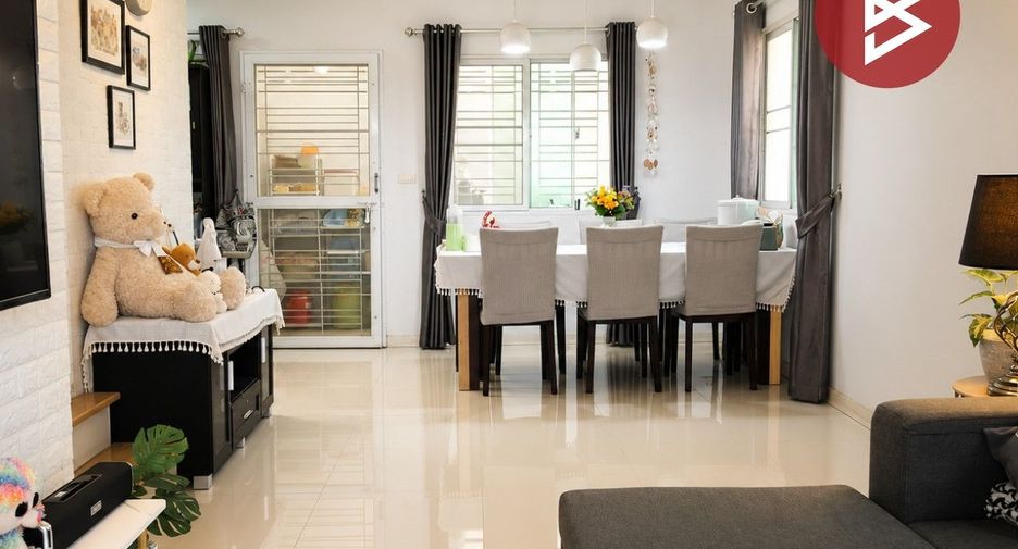 ขาย 3 ห้องนอน ทาวน์เฮ้าส์ ใน เมืองปทุมธานี, ปทุมธานี